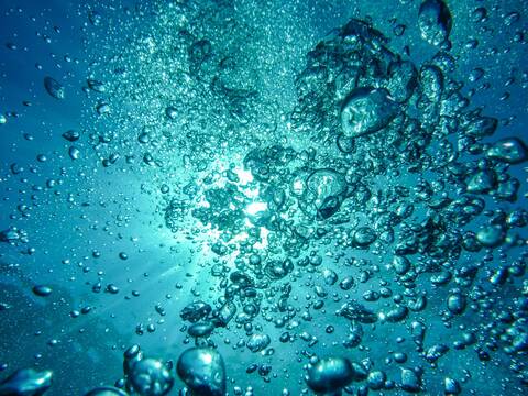 Wasserblasen (Symbolbild für Wasser)